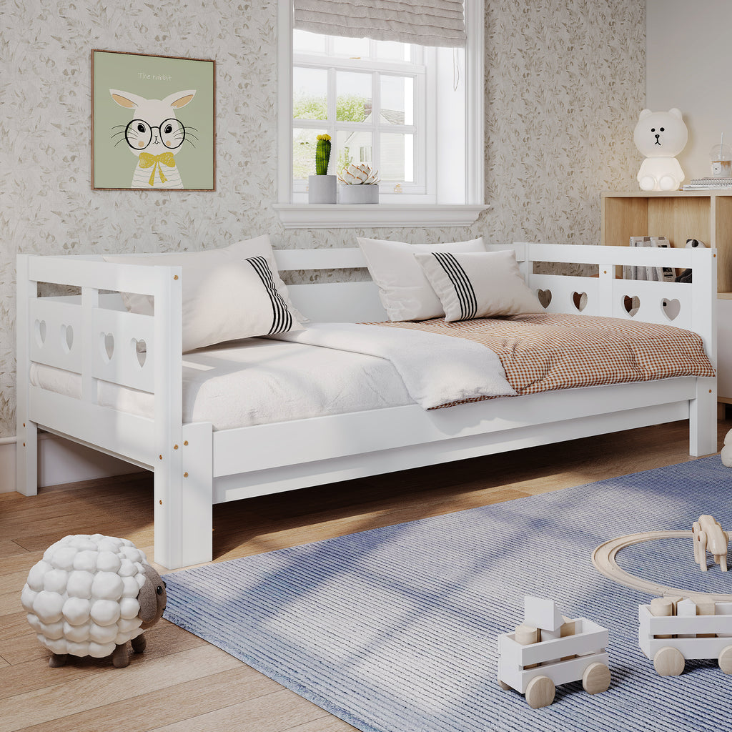 Daybed Cabin Bed Wooden 3FT Single Sofa Guest Bed Sofa Bed, Pull out Trundle Wooden Bed Heart-Shaped  For Children Adults Bed for Living Room and Bedroom  -90 x190 cm -White