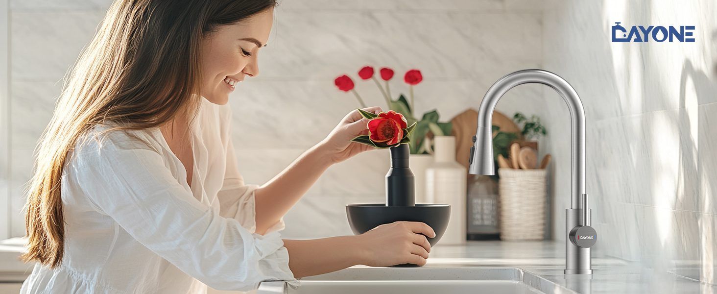 DAYONE Brushed Steel Pull-Out Kitchen Mixer Tap